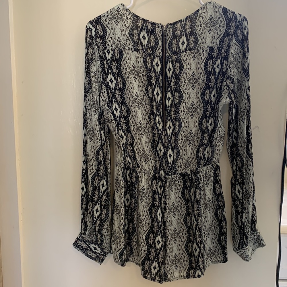 Volcom romper - Picture 2 of 3